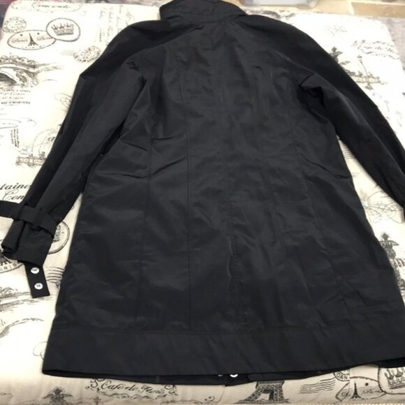 Calvin Klein Women's Long Packable Anorak Jacket - Picture 4 of 5